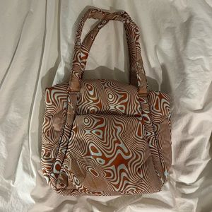 EUC Baggu trippy Mini Puffy tote